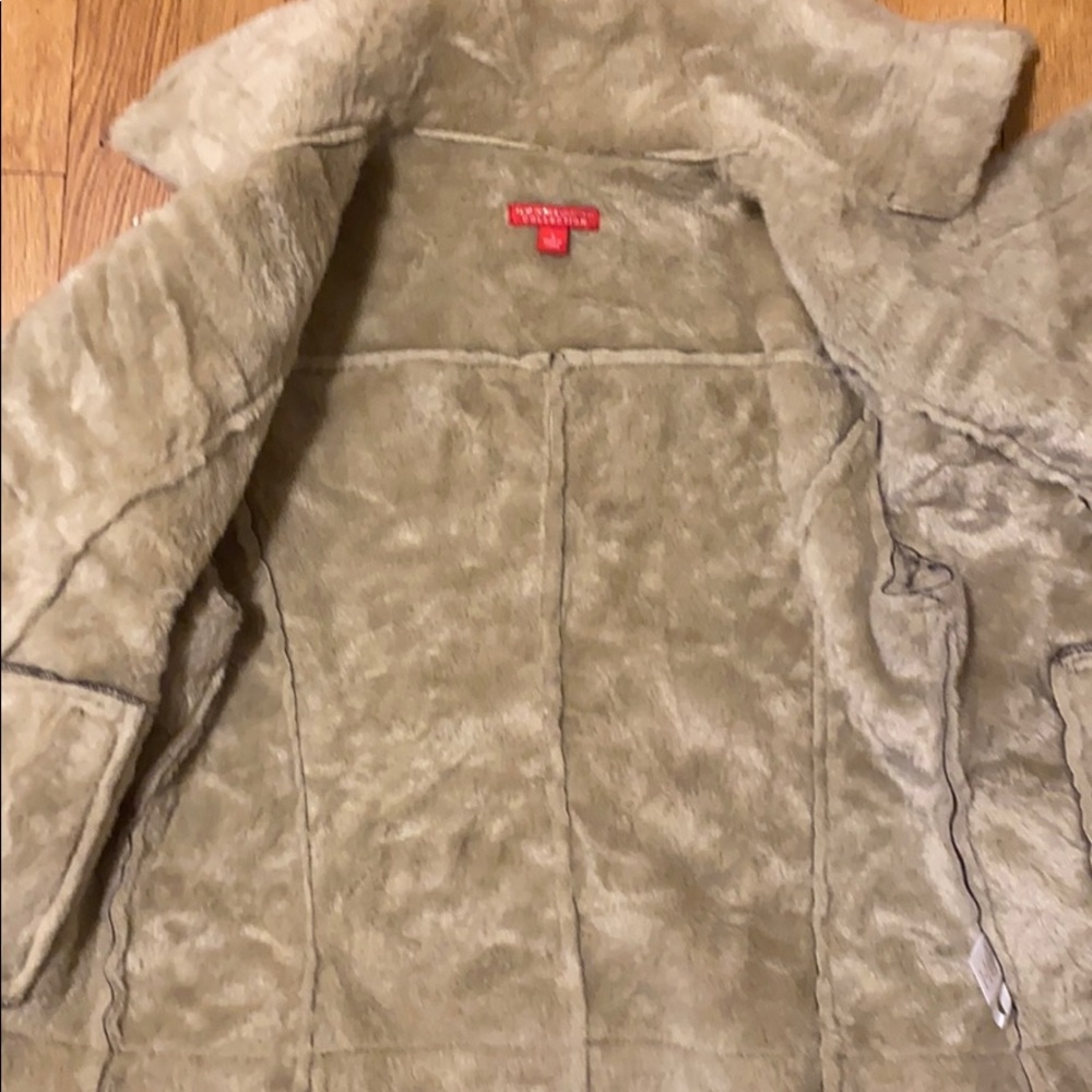 Shearling Jacket - Picture 5 of 8